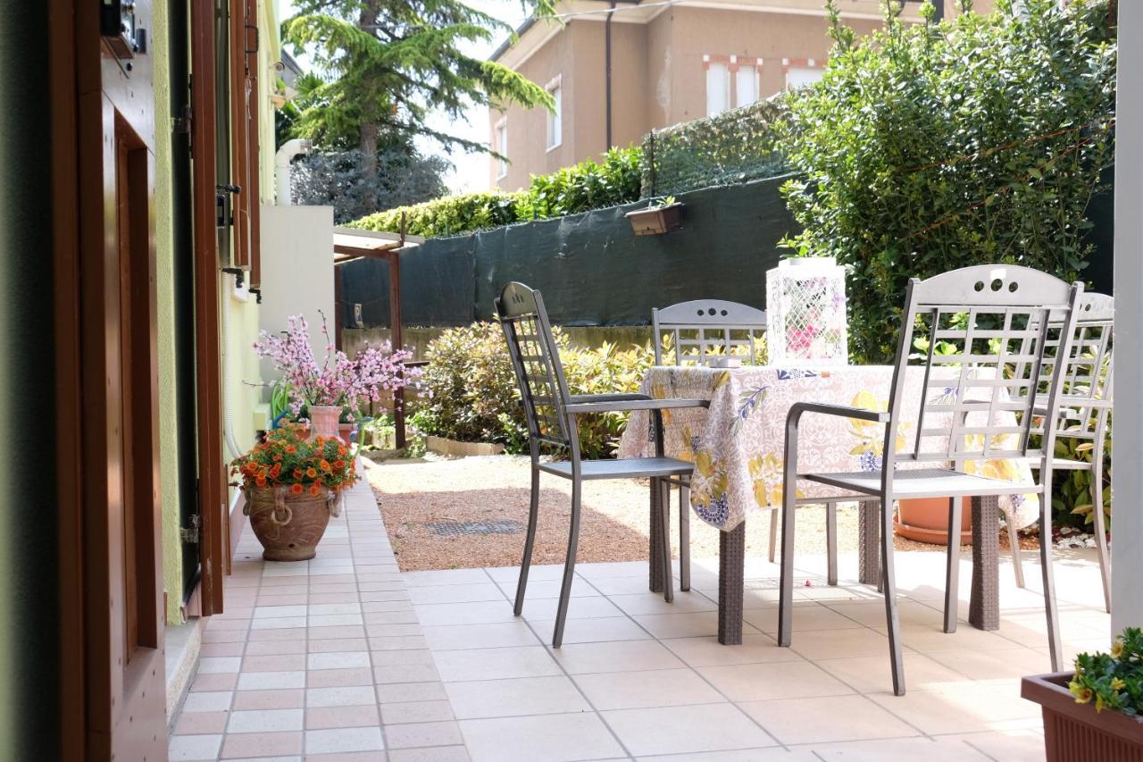 ホテル La Casa Dei Nonni Sul Garda ペスキエーラ・デル・ガルダ エクステリア 写真