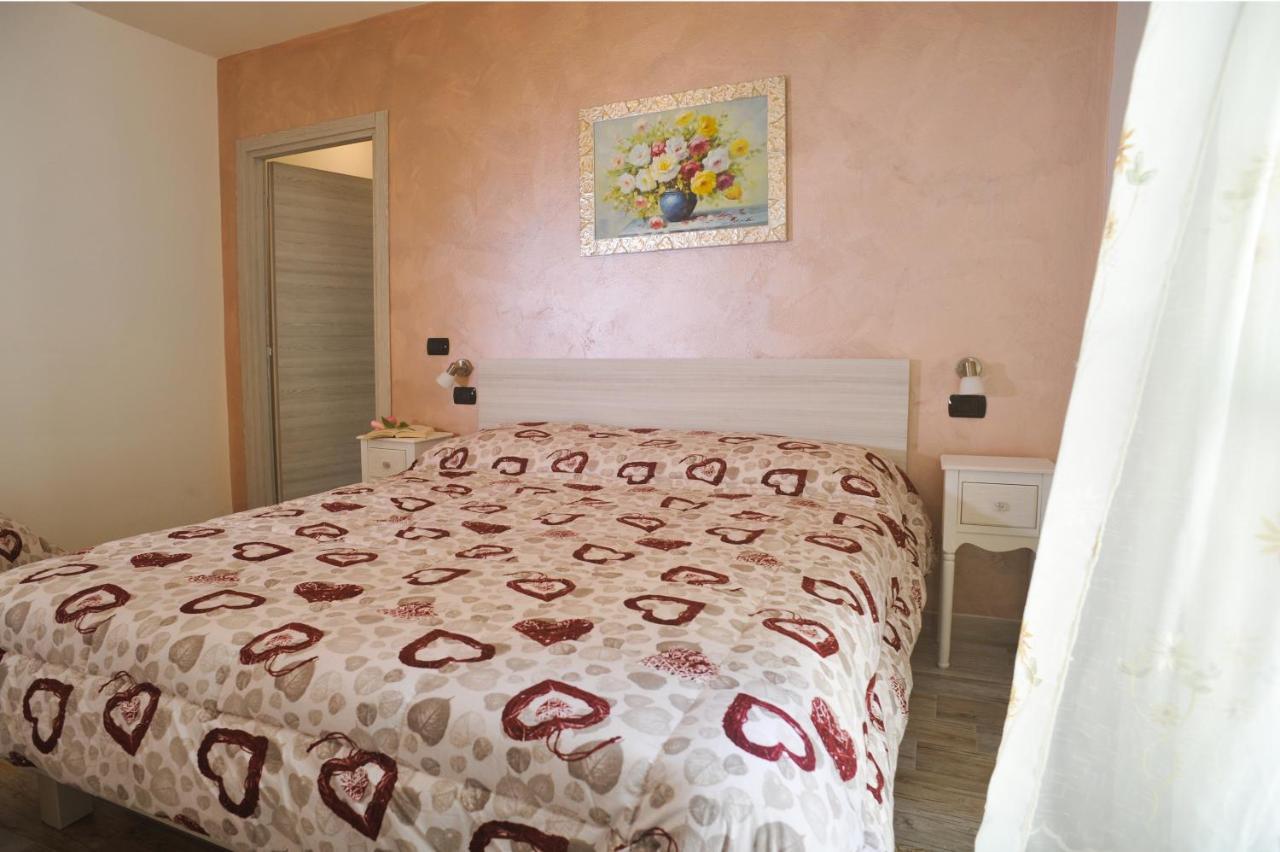 ホテル La Casa Dei Nonni Sul Garda ペスキエーラ・デル・ガルダ エクステリア 写真